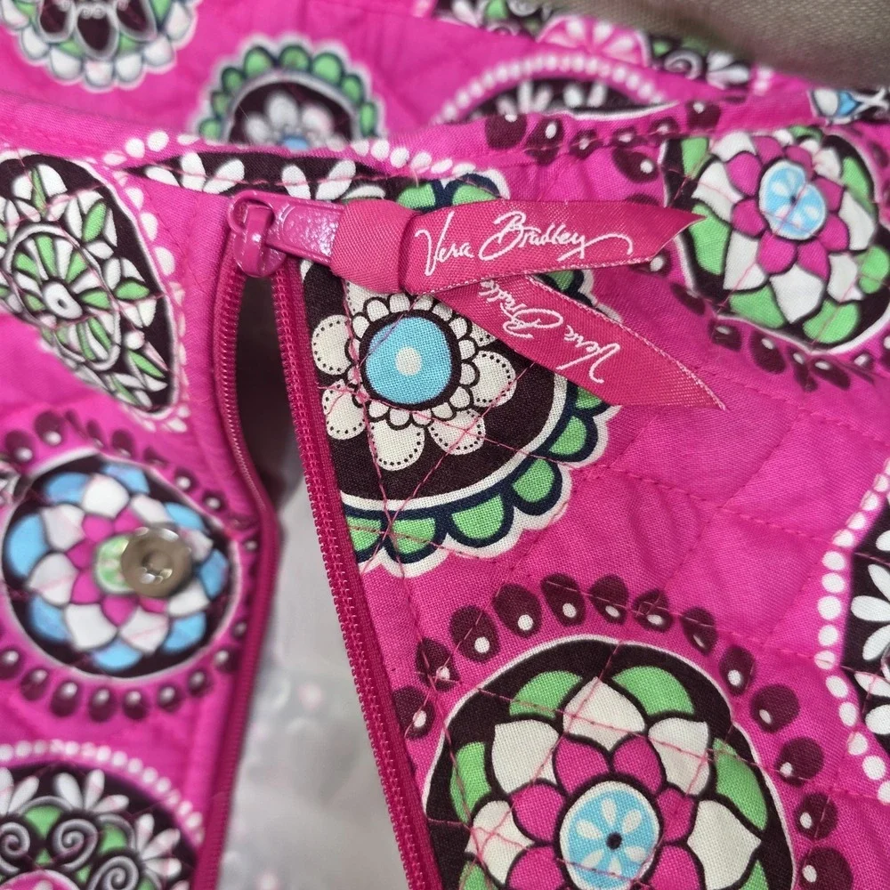 NEW Vera Bradley Cupcake Pink Garment Bag w/Geometric Floral Pattern New w/o Tag